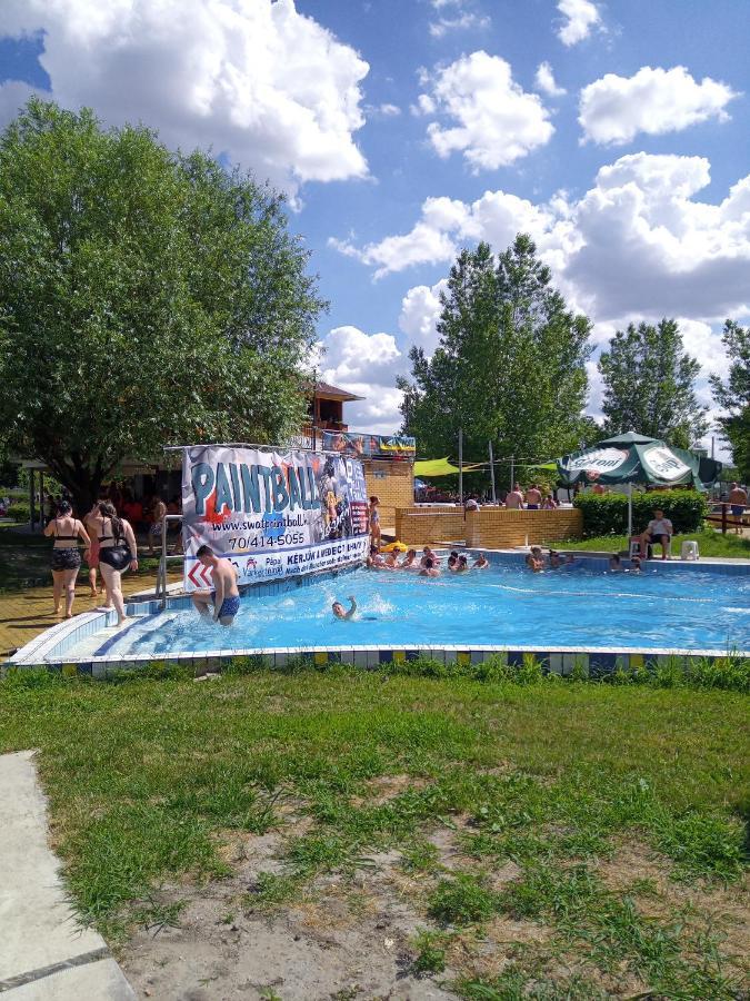 Ap. Near Thermal Bath Pápa Exterior photo
